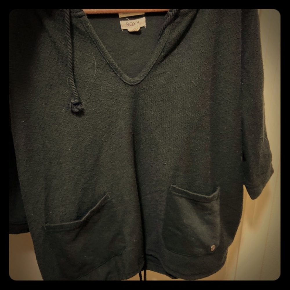 Short sleeve hooded sweater